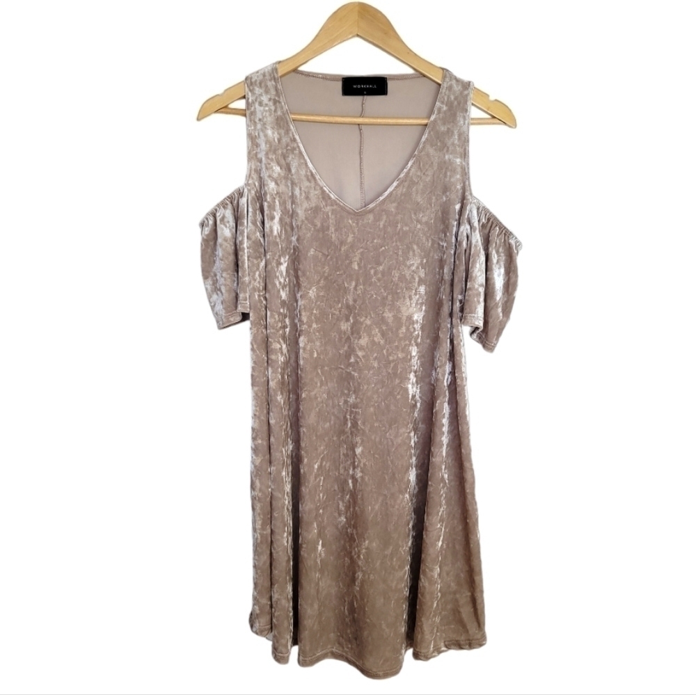 Workhall Cold Shoulder Velvet Dress